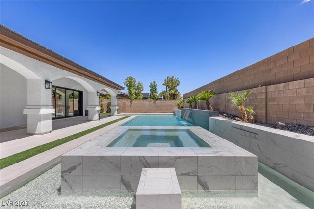 225 Saint Elmo Circle, Las Vegas, NV 89123