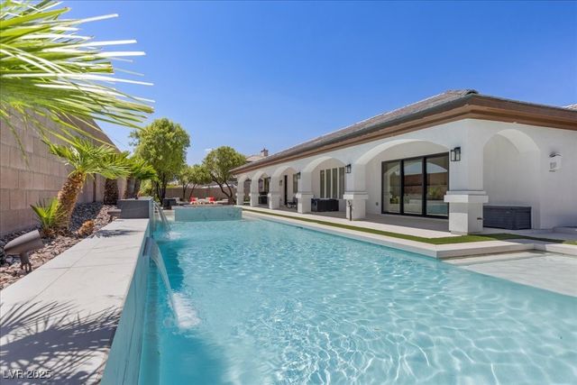 225 Saint Elmo Circle, Las Vegas, NV 89123