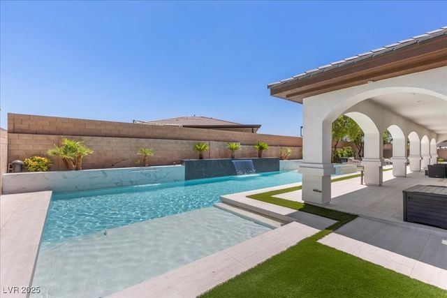 225 Saint Elmo Circle, Las Vegas, NV 89123