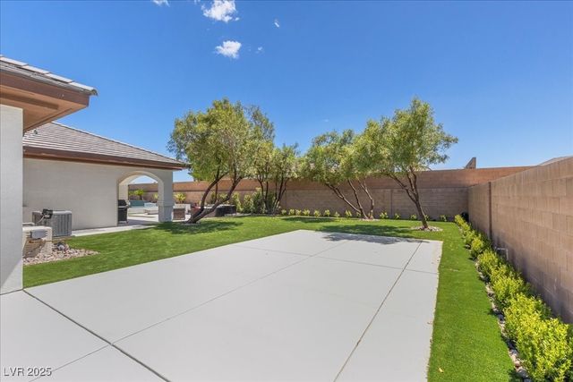 225 Saint Elmo Circle, Las Vegas, NV 89123