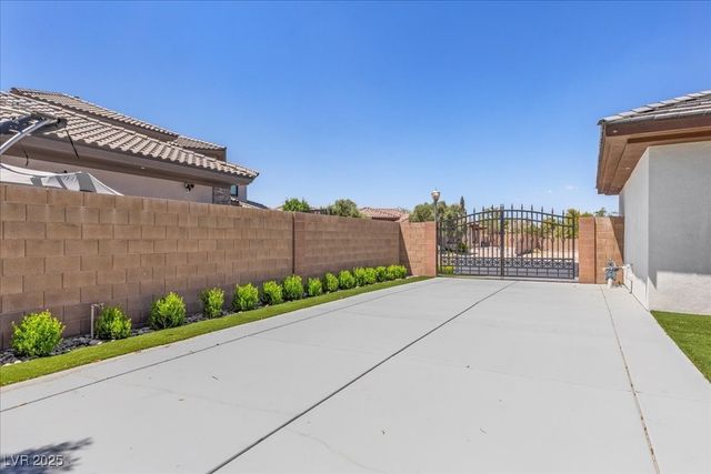 225 Saint Elmo Circle, Las Vegas, NV 89123