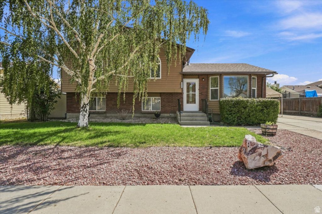 4889 W NIAGARA WAY, Salt Lake City, UT 84118 — exterior