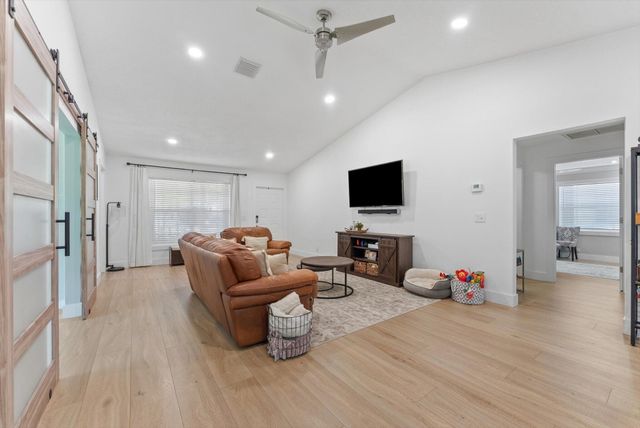 1651 NW 106th Way, Coral Springs, FL 33071