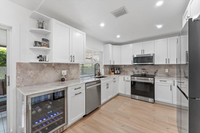 1651 NW 106th Way, Coral Springs, FL 33071