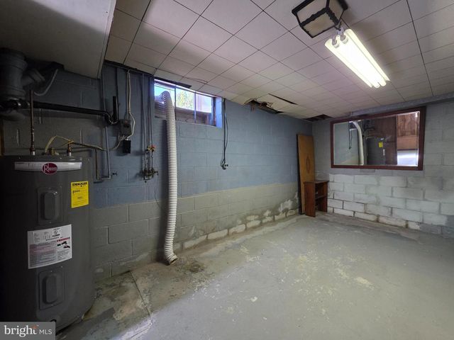 12 W LANCASTER AVE, Denver, PA 17517