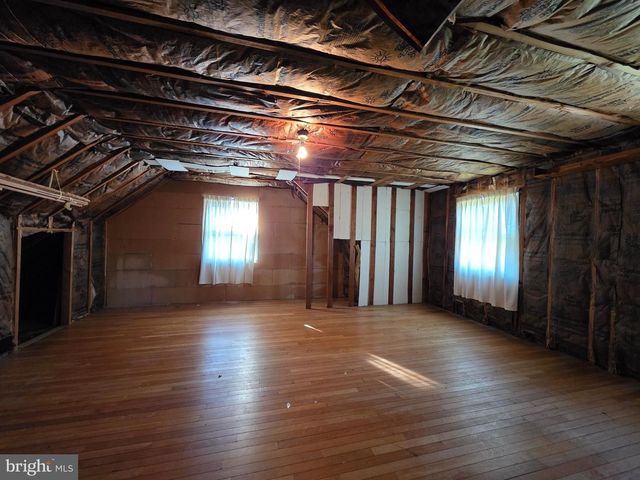 12 W LANCASTER AVE, Denver, PA 17517