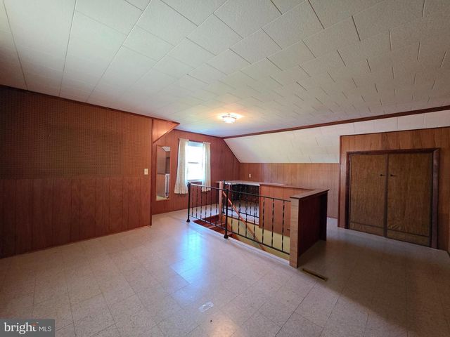 12 W LANCASTER AVE, Denver, PA 17517