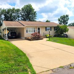 11128 Pine Forest Drive, St Louis, MO 63126
