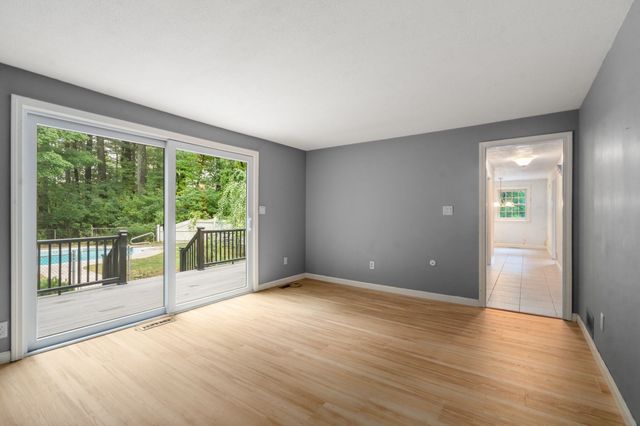 11 Summit Road, Southborough, MA 01772