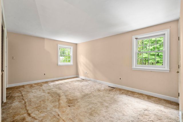11 Summit Road, Southborough, MA 01772