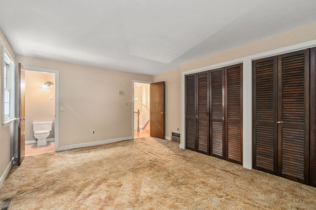 11 Summit Road, Southborough, MA 01772