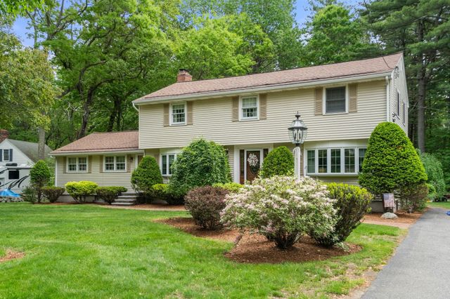 11 Summit Road, Southborough, MA 01772