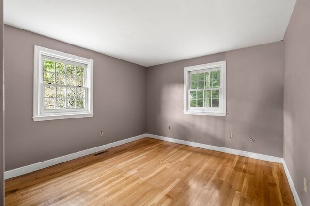 11 Summit Road, Southborough, MA 01772