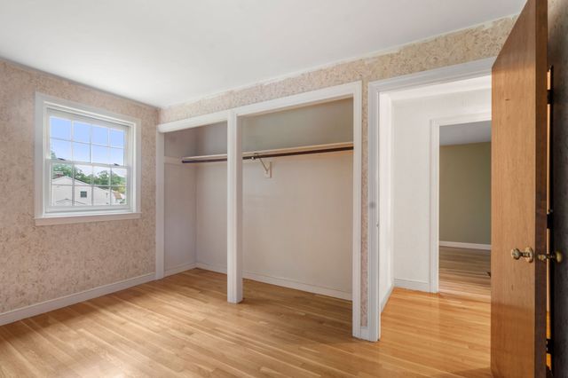 11 Summit Road, Southborough, MA 01772