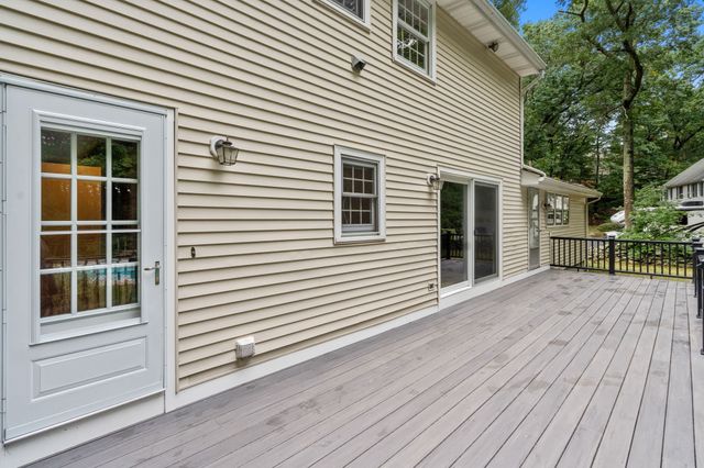 11 Summit Road, Southborough, MA 01772