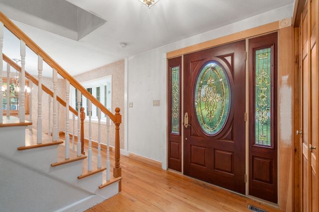 11 Summit Road, Southborough, MA 01772