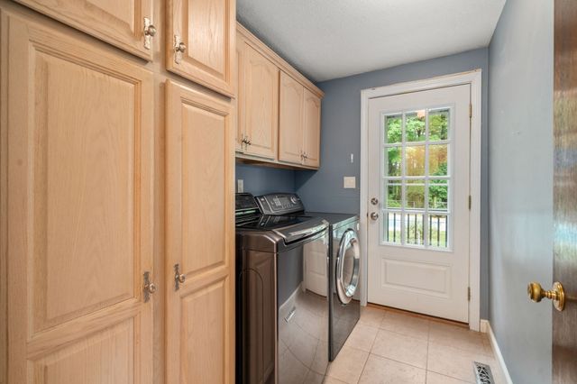 11 Summit Road, Southborough, MA 01772