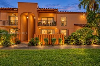 7110 Fairway Dr L12, Miami Lakes, FL 33014