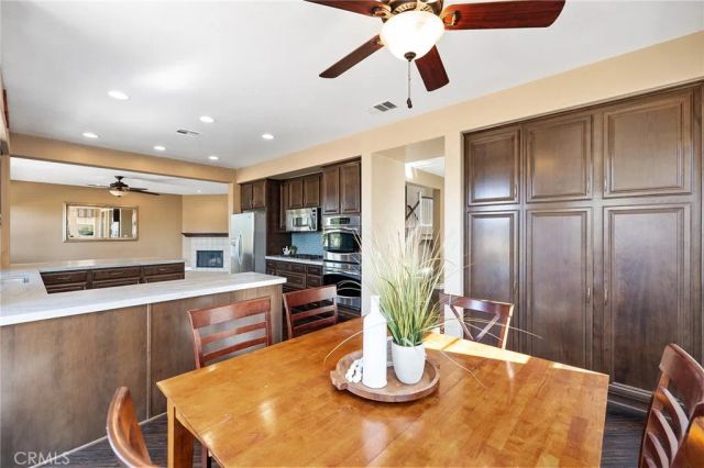 30214 Trois Valley, Murrieta, CA 92563