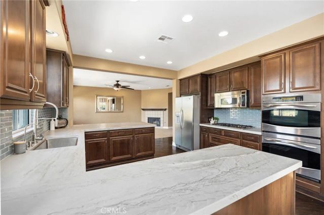 30214 Trois Valley, Murrieta, CA 92563