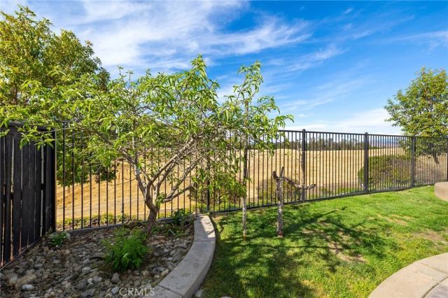 30214 Trois Valley, Murrieta, CA 92563