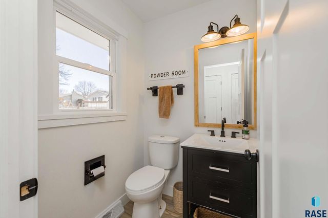 4301 S Glenview Rd Road, Sioux Falls, SD 57103