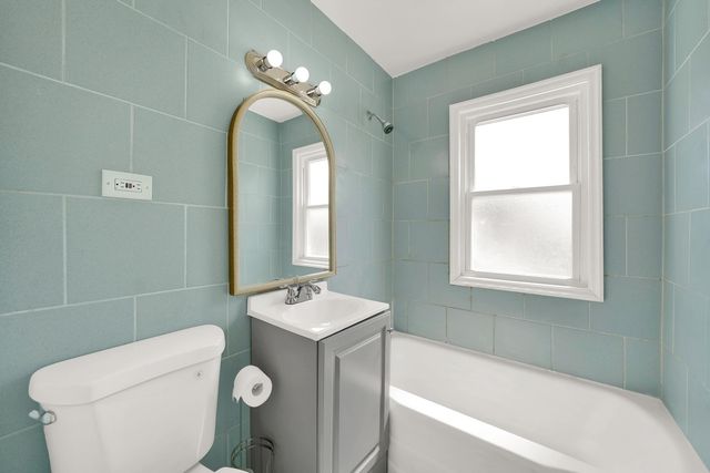 3817 W 86th Street, Chicago, IL 60652