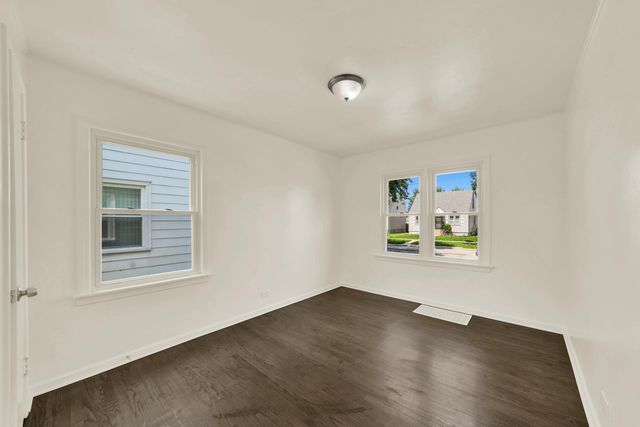 3817 W 86th Street, Chicago, IL 60652