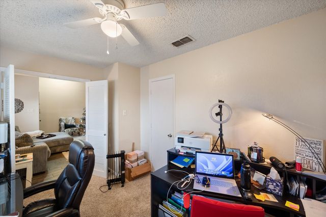 2920 Hilltop Drive, Euless, TX 76039