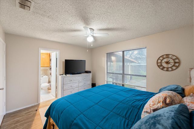 2920 Hilltop Drive, Euless, TX 76039