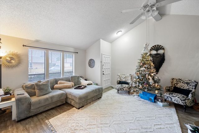 2920 Hilltop Drive, Euless, TX 76039