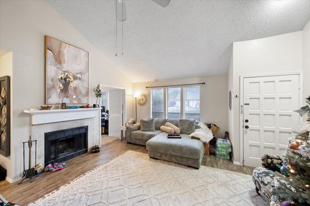 2920 Hilltop Drive, Euless, TX 76039