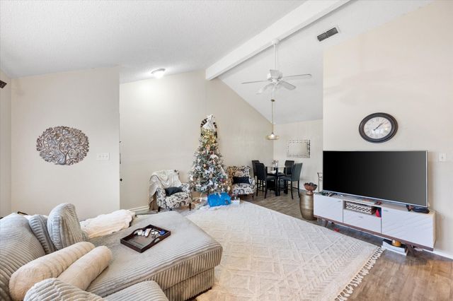 2920 Hilltop Drive, Euless, TX 76039