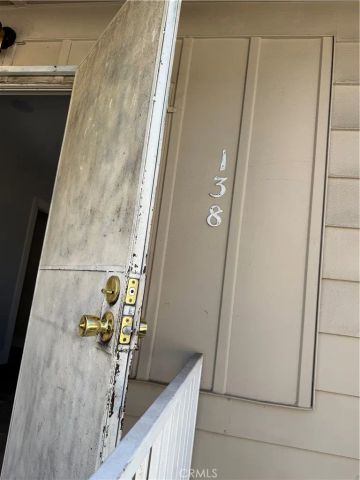 138 E 60th Street, Los Angeles, CA 90003