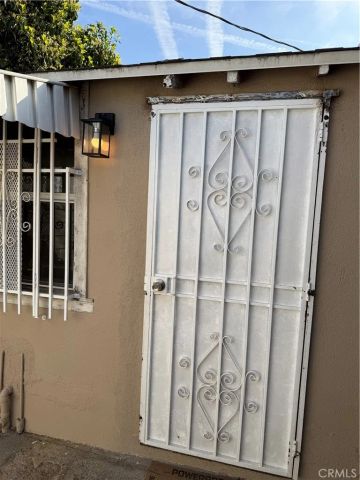 138 E 60th Street, Los Angeles, CA 90003