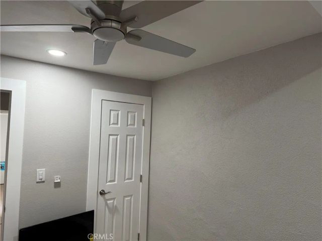 138 E 60th Street, Los Angeles, CA 90003