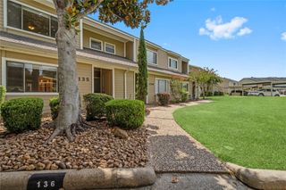 135 April Point Drive S, Conroe, TX 77356