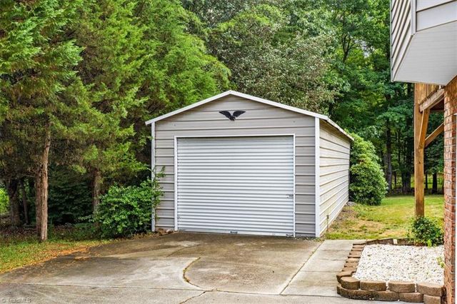4064 Clinard Avenue, Winston-salem, NC 27127