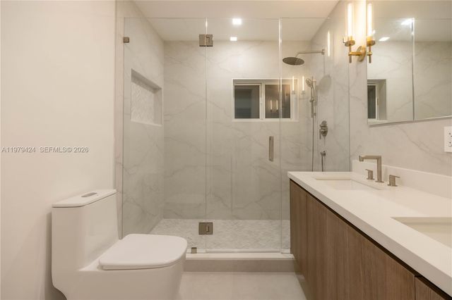 6070 SW 42nd St, Miami, FL 33155