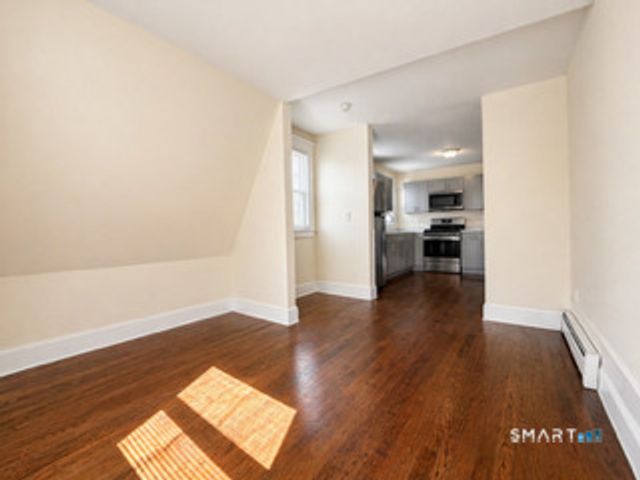 40-44 Vine Street 3, Bridgeport, CT 06604