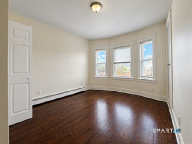 40-44 Vine Street 3, Bridgeport, CT 06604