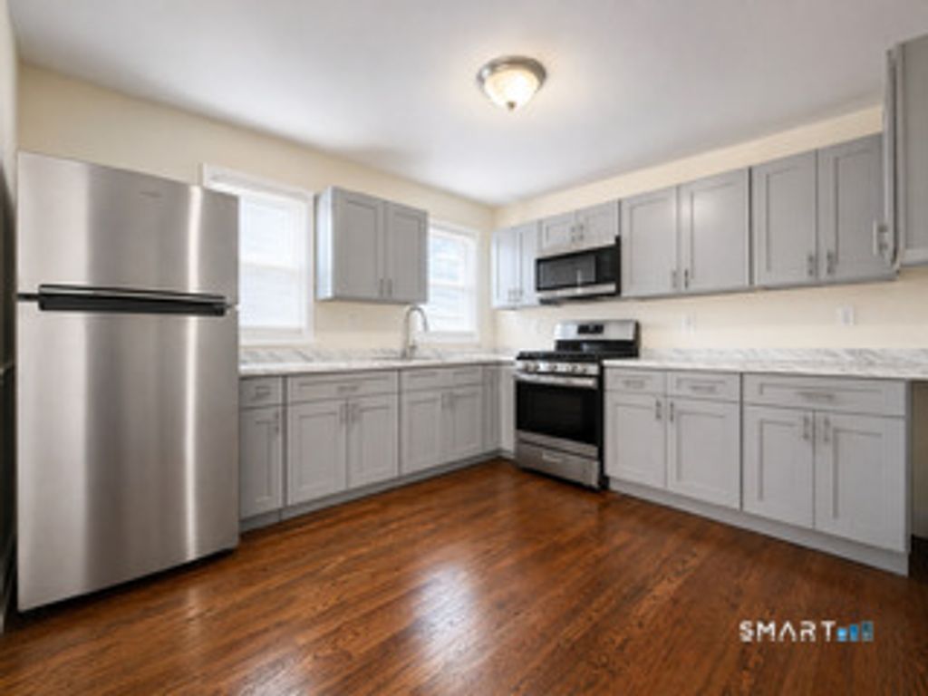 40-44 Vine Street 3, Bridgeport, CT 06604