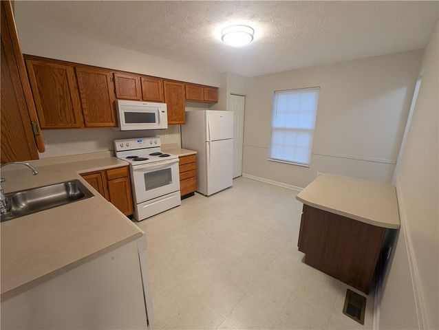 28 Cinque Terra Pl, Finleyville, PA 15332