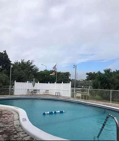 22 SE 3RD Terrace 26, Dania Beach, FL 33004
