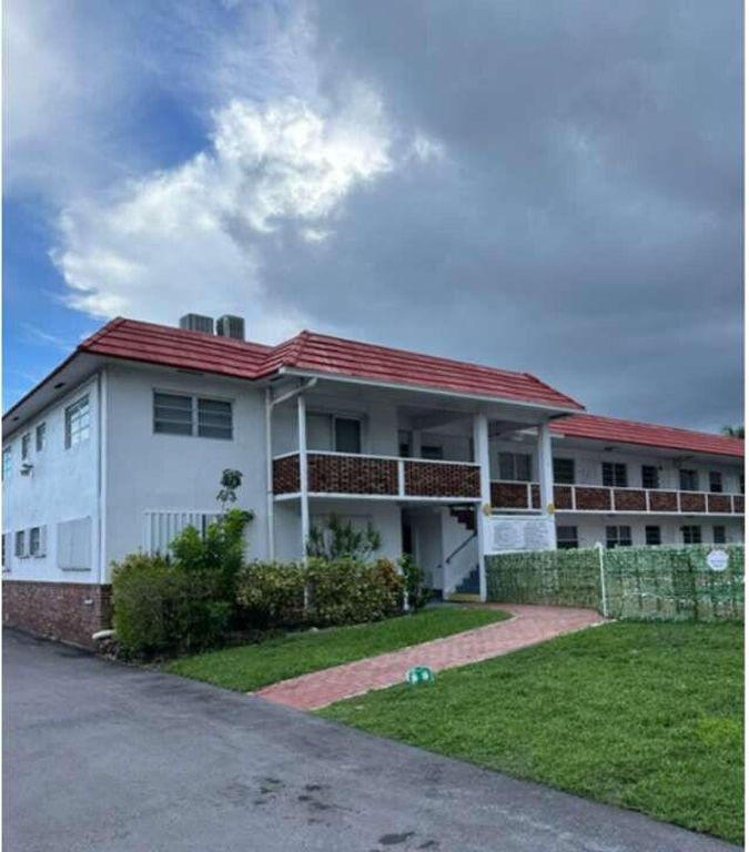 22 SE 3RD Terrace 26, Dania Beach, FL 33004