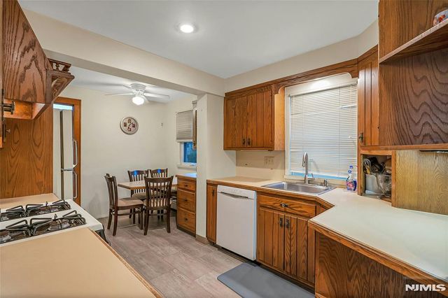 425 Beatrice Street, Teaneck, NJ 07666