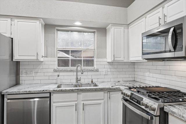 14139 Cascade Falls Drive, Houston, TX 77062