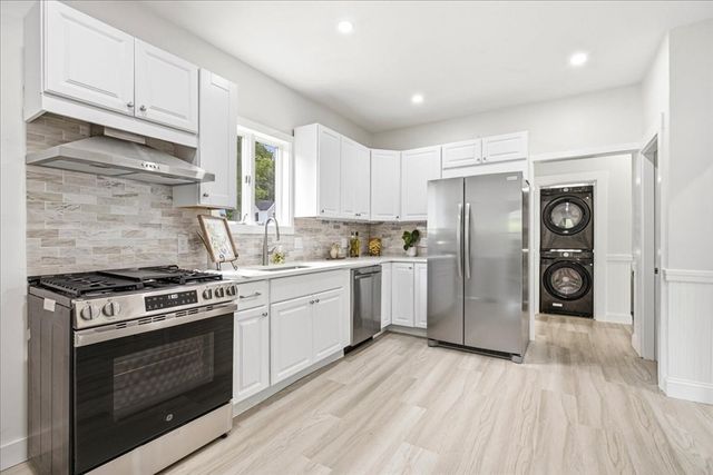 29 Wentworth Ave, Stoughton, MA 02072