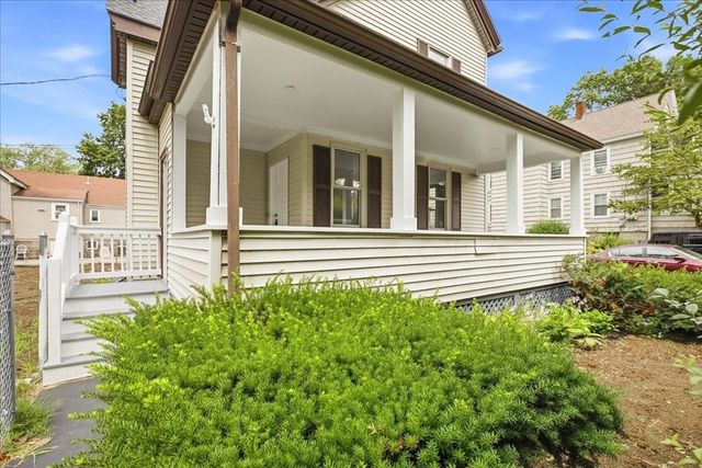 29 Wentworth Ave, Stoughton, MA 02072