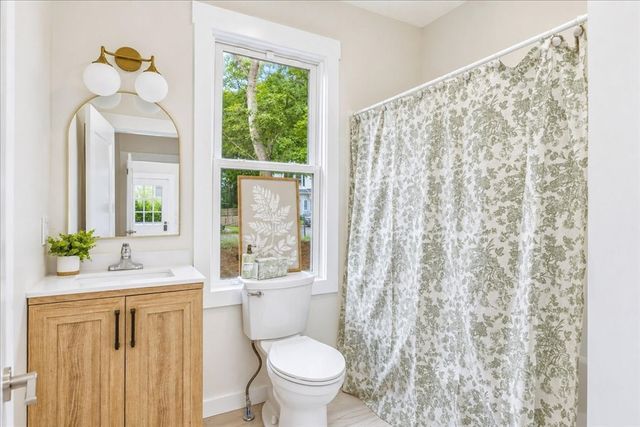 29 Wentworth Ave, Stoughton, MA 02072
